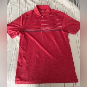 Men’s Vineyard Vines performance polo.